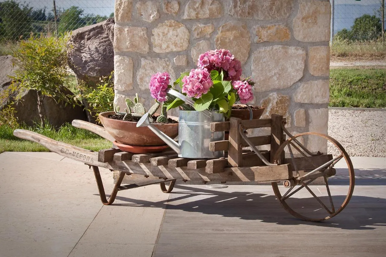 B&B I Tre Olivi Colà Bed & Breakfast